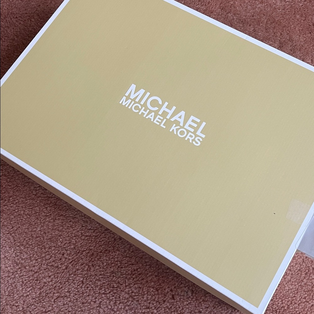 Michael Kors White and Tan Women's Sandals - Picture 6 of 12